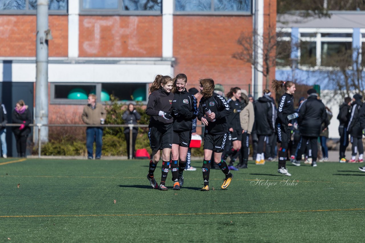 Bild 361 - B-Juniorinnen Halbfinale SVHU - Holstein Kiel : Ergebnis: 3:0